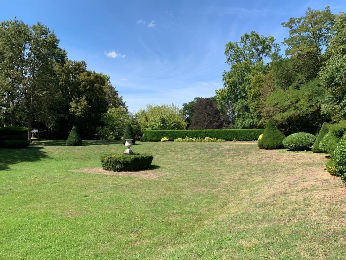 L'Abeaupiniere Bed and Breakfast Reboursin Exteriör bild