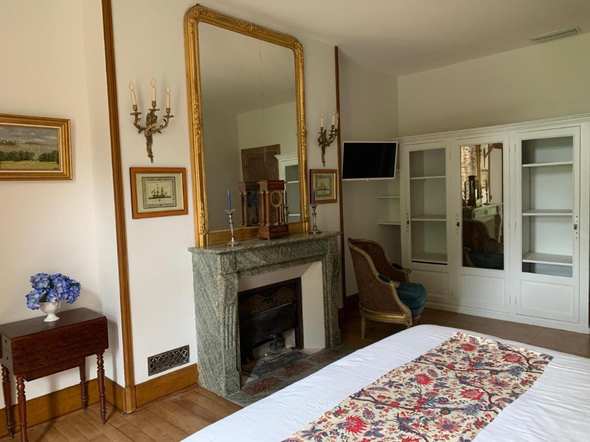 L'Abeaupiniere Bed and Breakfast Reboursin Exteriör bild